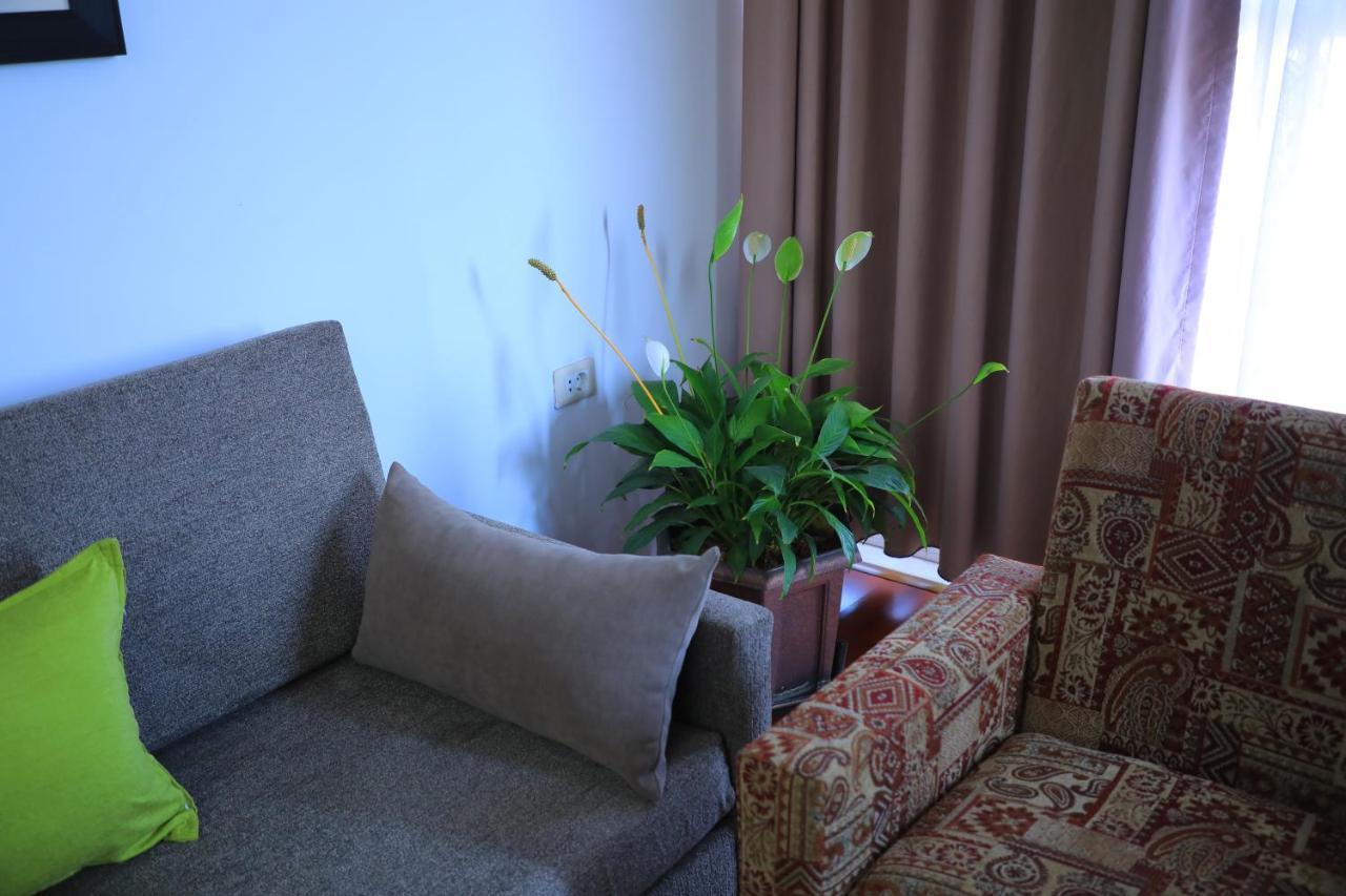 Victoria Hotel Apartment Адис Абеба Екстериор снимка